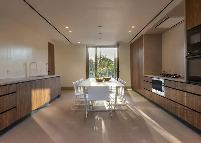 -votsalakia- Brand New Seaside 5bdr Lavender Alikí